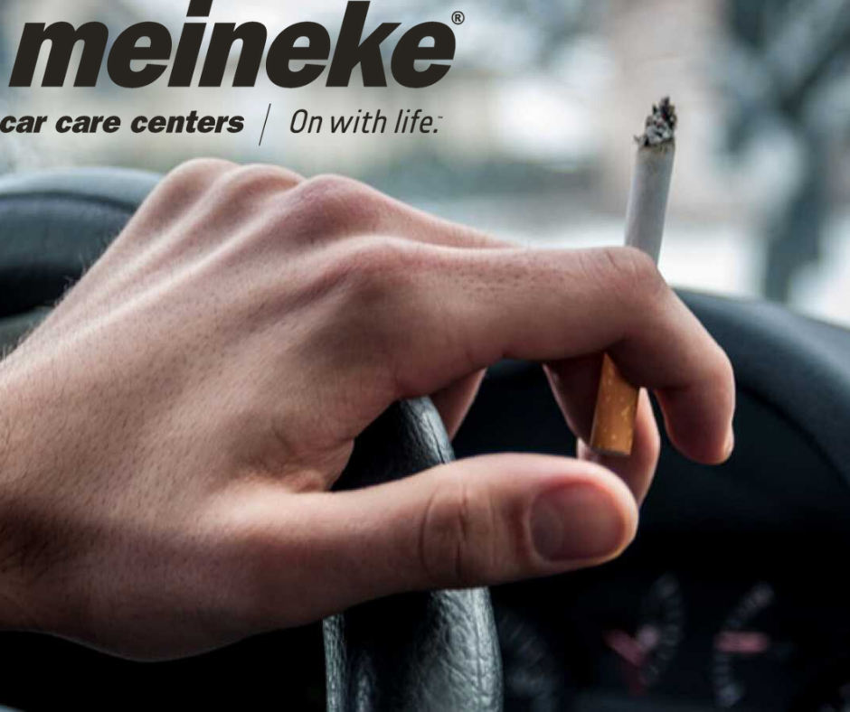 Можно курить в машине. Сигареты в машине. Курит в машине. Курение в машине запрещено. Курение за рулем.